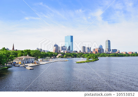 Boston 10553852