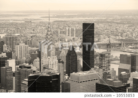 Manhattan skyline with New York City skyscrapers in black and wh 10553853