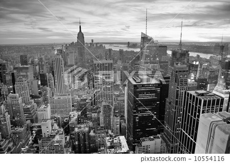 New York City sunset 10554116