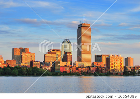 Boston 10554389