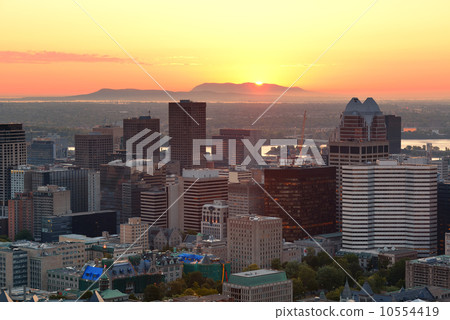 Montreal sunrise Montreal sunrise 10554419