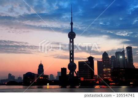 Shanghai morning silhouette 10554741
