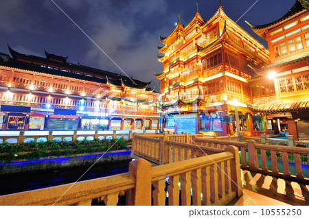 Shanghai pagoda building 10555250