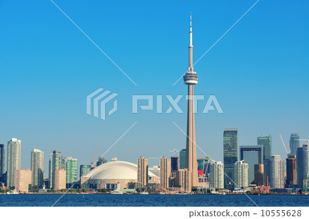 Toronto skyline in the day 10555628