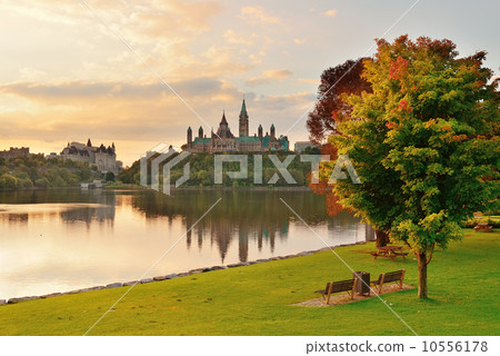 Ottawa morning 10556178