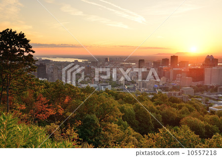 Montreal sunrise viewed from Mont Royal with city skyline in the 10557218
