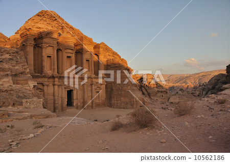 El Deir (The Monastery) 10562186