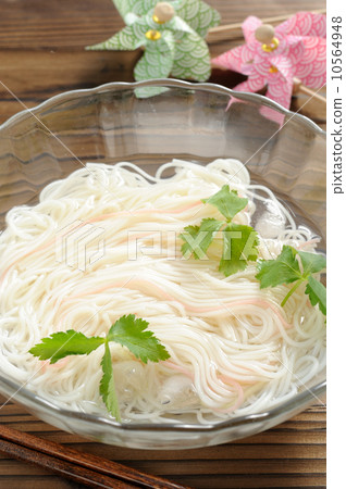 Chilled noodles Chilled noodles 10564948