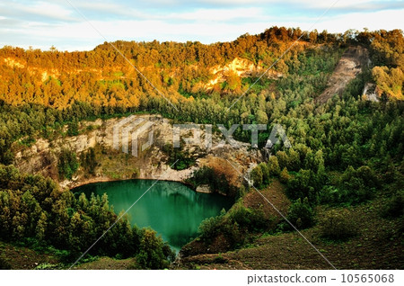 Mount Klimt 10565068