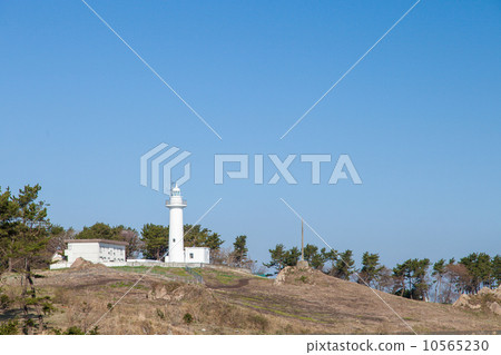 Sunshine horn lighthouse in fine weather 10565230