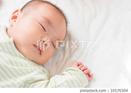 Sleeping baby Sleeping baby 10576304
