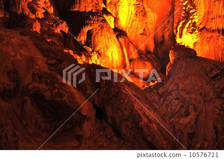 郎洞（Gunung Mul國家公園/東馬來西亞/婆羅洲島）的“鐘乳石洞” 10576721