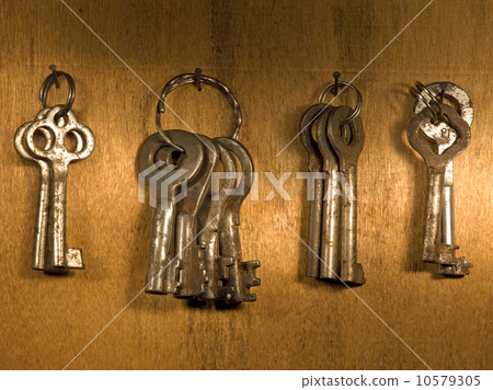 Rusty keys. 10579305