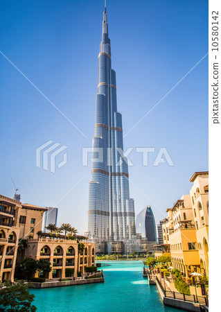 View on Burj Khalifa, Dubai, UAE, at night View on Burj Khalifa, Dubai, UAE, at night 10580142