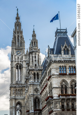 Close up Tall gothic building of Vienna city hall, Austria Close up Tall gothic building of Vienna city hall, Austria 10580287