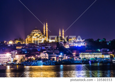 Night view on the restaurants at the end of the Galata bridge, S 10580353