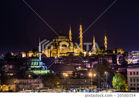 Night view on the restaurants at the end of the Galata bridge, S 10580354