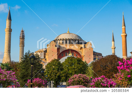 Hagia Sophia, the monument most famous of Istanbul - Turkey Hagia Sophia, the monument most famous of Istanbul - Turkey 10580384