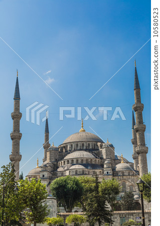 The Blue Mosque, (Sultanahmet Camii), Istanbul, Turkey 10580523