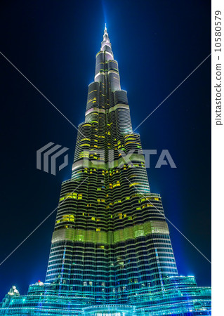 View on Burj Khalifa, Dubai, UAE, at night 10580579