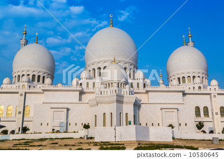Sheikh Zayed Grand Mosque in Abu Dhabi, the capital city of Unit 10580645