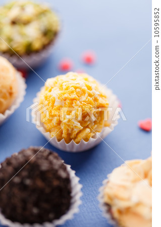 chocolate candy chocolate candy 10595852