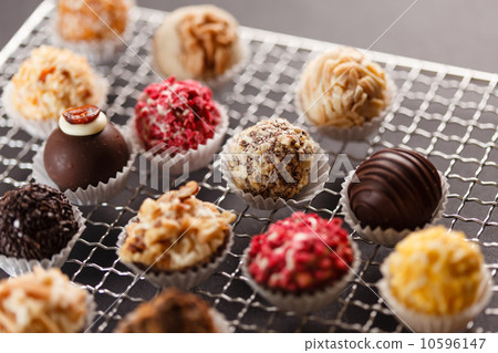 chocolate candy chocolate candy 10596147