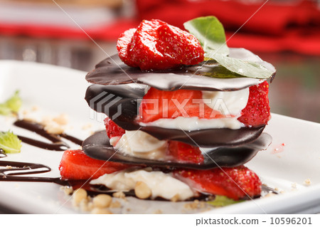 chocolate dessert with strawberry 10596201
