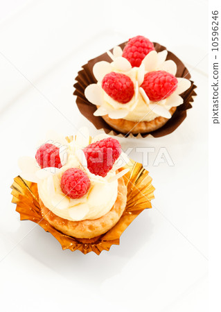 raspberry tart raspberry tart 10596246