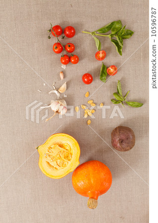 fresh vegetables 10596787