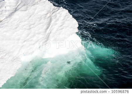 Iceberg in cold see of Antarctica - Sea ice on Antarctica Iceberg in cold see of Antarctica - Sea ice on Antarctica 10596876