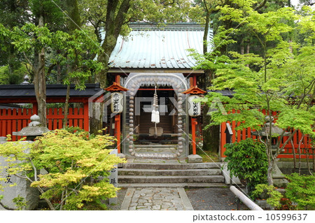 Positive reminiscence of Kyoto Akayama Zen-ina main shrine Positive reminiscence of Kyoto Akayama Zen-ina main shrine 10599637