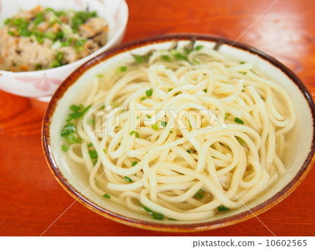 Miyakojima specialty 'Miyako soba' 10602565