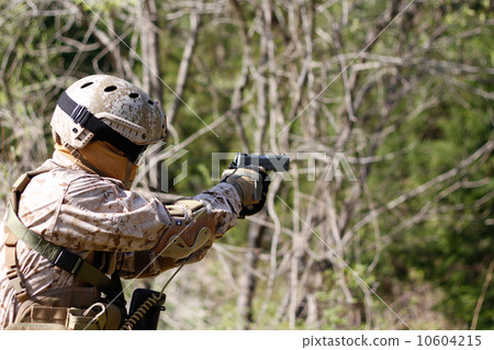 Survival game photo 10604215