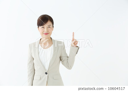 Pointing senior women Pointing senior women 10604517