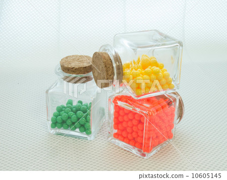 Glass bottle 10605145