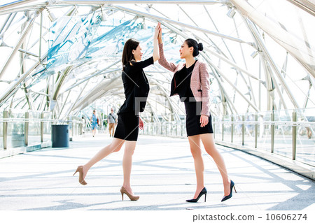Young asian female business executives 10606274
