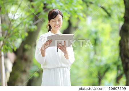 Reading · Senior women 10607399