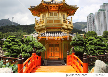The Pavilion of Absolute Perfection in the Nan Lian Garden, Hong The Pavilion of Absolute Perfection in the Nan Lian Garden, Hong 10607466