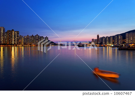 sunset at downtown city, tsuen wan sunset at downtown city, tsuen wan 10607467