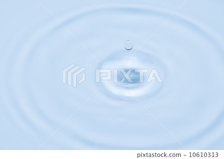 水滴和漣漪 水滴和漣漪 10610313