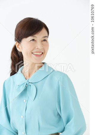 Senior women Senior women 10610769