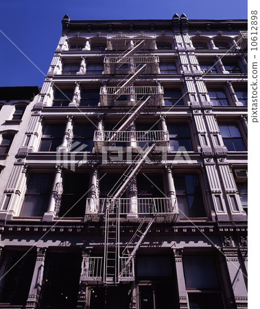 Cast iron building 10612898