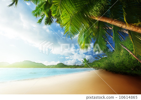 sunset on beach Anse Takamaka of Mahe island, seychelles sunset on beach Anse Takamaka of Mahe island, seychelles 10614865