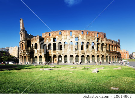 sunset and Colosseum in Rome, Italy sunset and Colosseum in Rome, Italy 10614962