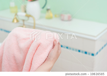 bath towel   10616585