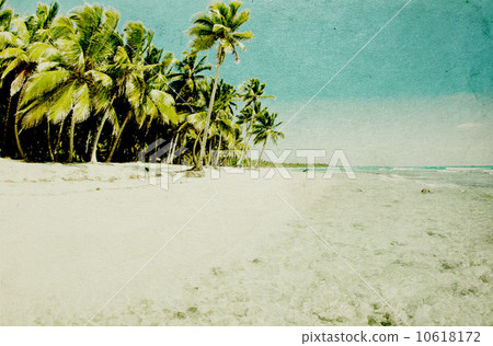 grunge beach 10618172