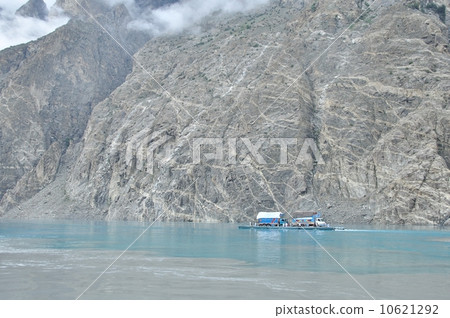 Lake Attabird, Gilgit, Pakistan Lake Attabird, Gilgit, Pakistan 10621292