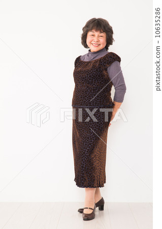 Senior women portrait 10635286