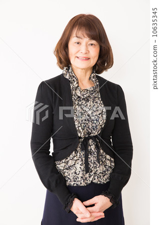 Portrait middle women Portrait middle women 10635345